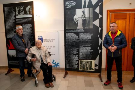 otvoritev razstave plamen upanja v Postojnski jami (6)